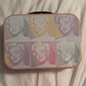 Marilyn Monroe, Andy Warhol Pop Art Style collectible lunchbox/Cosmetic Case